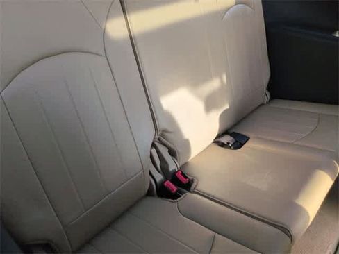 Used 2012 GMC Acadia Denali image 23