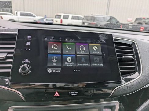Used 2021 Honda Pilot Touring image 22