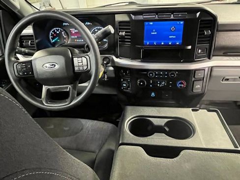 Used 2024 Ford F250 XLT w/ Camper Package image 22