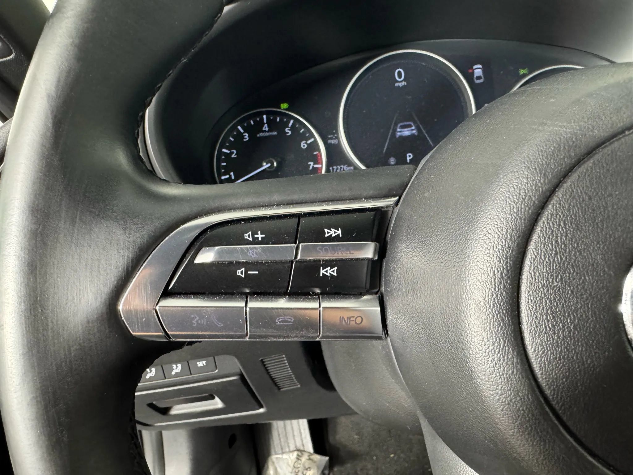 Used 2023 MAZDA MAZDA3 s FWD image 16