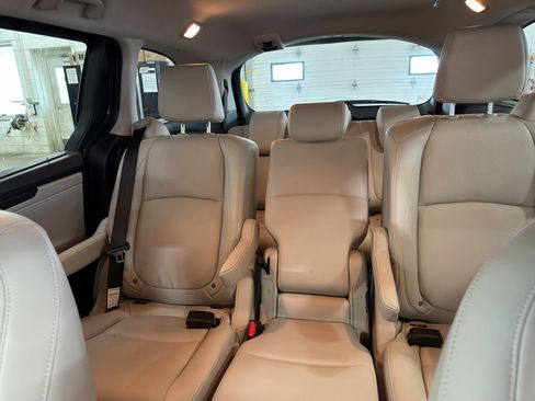 Used 2025 Honda Odyssey EX-L image 6