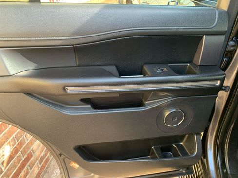 Used 2020 Ford Expedition XLT w/ Equipment Group 202A RWD image 24