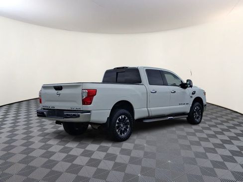 Used 2017 Nissan Titan SV AWD/4WD image 5