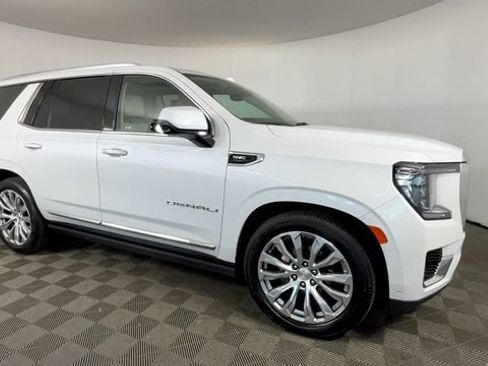 Used 2023 GMC Yukon Denali w/ Denali Reserve Package AWD/4WD image 2