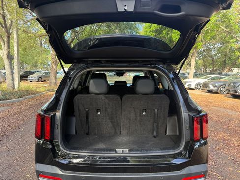 Used 2024 Kia Sorento S image 30