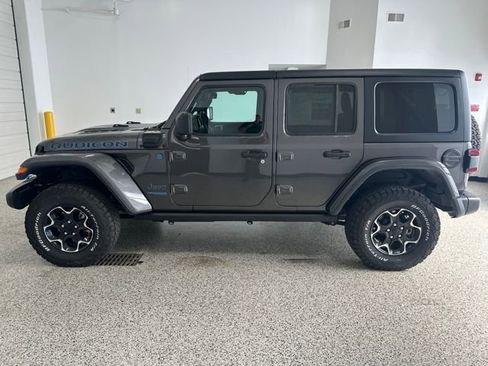 Used 2022 Jeep Wrangler Unlimited Rubicon 4xe w/ Cold Weather Group AWD/4WD image 25