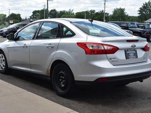 Used 2012 Ford Focus SE FWD image 12