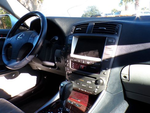 Used 2007 Lexus IS 350 image 19