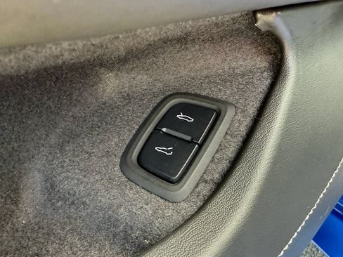Used 2020 Chevrolet Corvette Stingray Coupe w/ Battery Protection Package RWD image 16