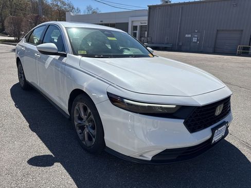 Used 2024 Honda Accord EX image 4