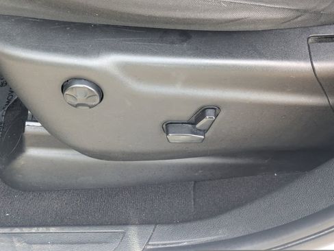 Used 2023 Dodge Durango GT image 18