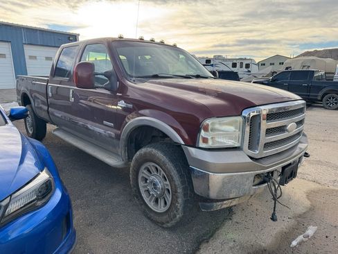 Used 2005 Ford F350 Lariat image 1