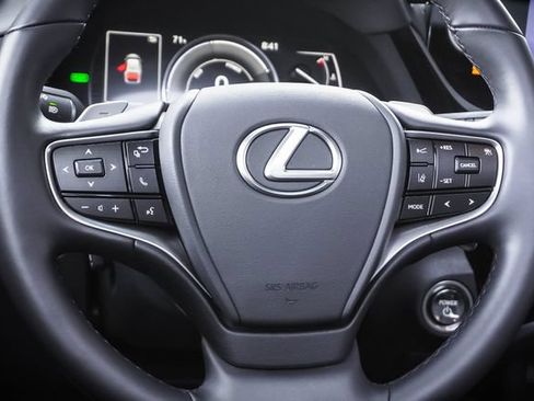 Used 2025 Lexus ES 300h w/ Premium Package FWD image 13