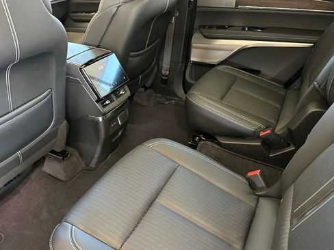 New 2026 Cadillac Vistiq Sport w/ LPO, Floor Liner Package image 12