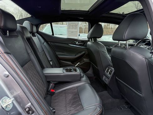 Certified 2023 Nissan Maxima SR w/ Sport Mat Group image 23