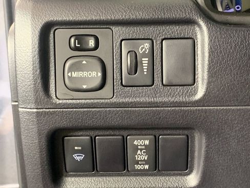 Used 2017 Toyota 4Runner SR5 image 16