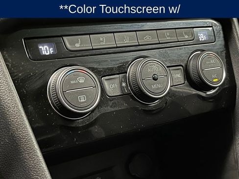 Used 2022 Volkswagen Taos SEL w/ Panoramic Sunroof Package AWD/4WD image 13