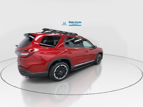 New 2026 Honda Pilot Touring image 2