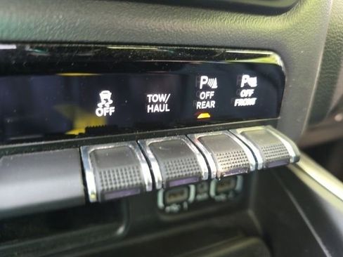Used 2023 RAM 1500 Big Horn AWD/4WD image 19
