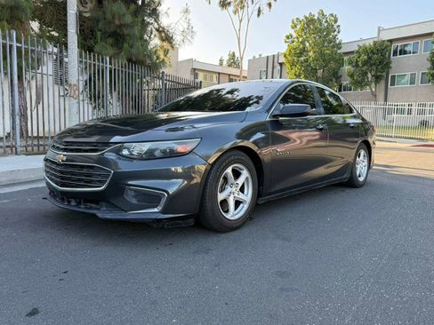 Used 2017 Chevrolet Malibu LS FWD image 2