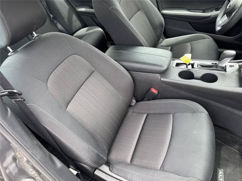 Used 2025 Nissan Altima 2.5 SV FWD image 33