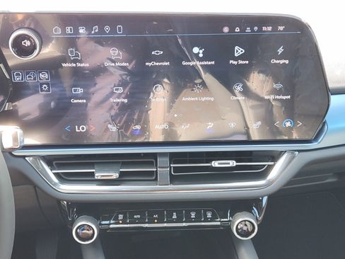 New 2026 Chevrolet Equinox EV LT image 13