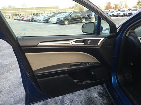 Used 2018 Ford Fusion S image 18