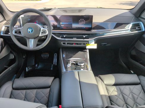 Used 2026 BMW X5 xDrive50e AWD/4WD image 28