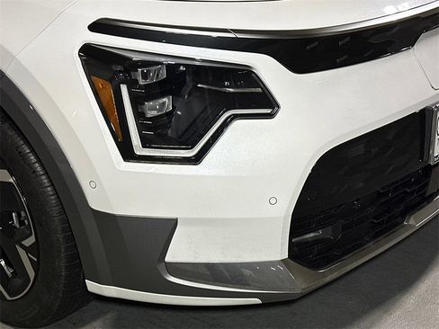 New 2025 Kia Niro Wave w/ Wave Preserve Package image 10