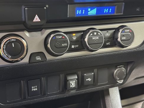 Used 2022 Toyota Tacoma SR5 image 34