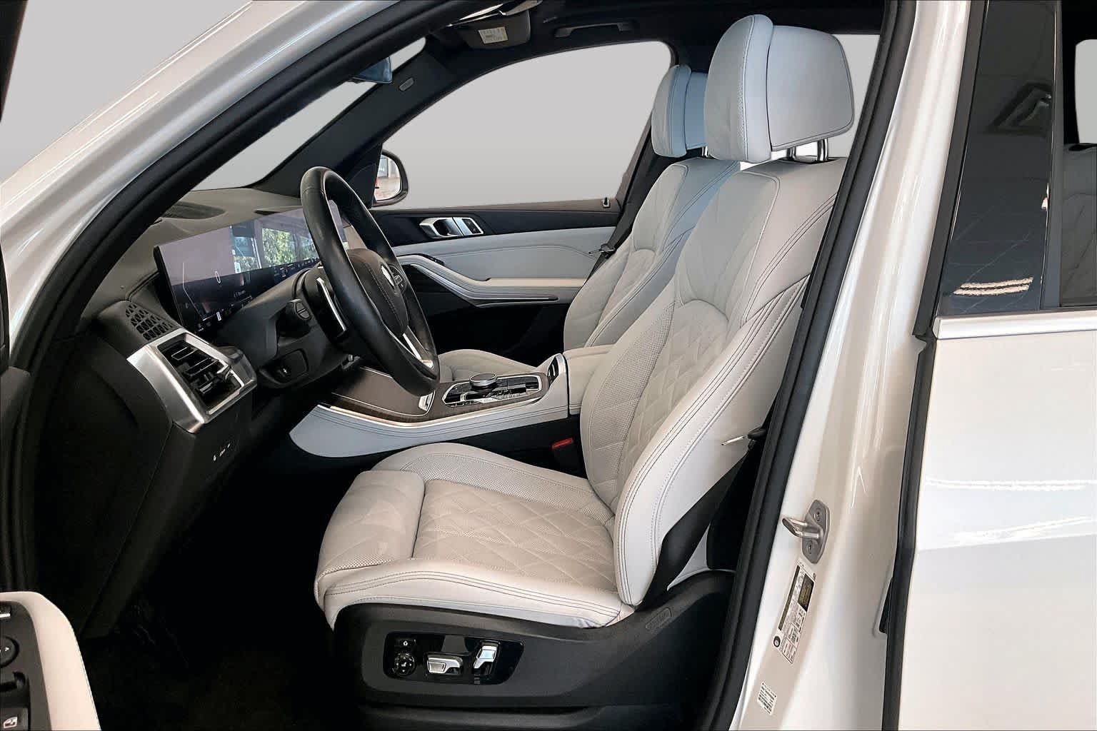Used 2024 BMW X5 sDrive40i w/ Premium Package RWD image 7