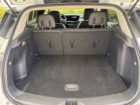 Used 2025 Buick Encore GX Preferred FWD image 31
