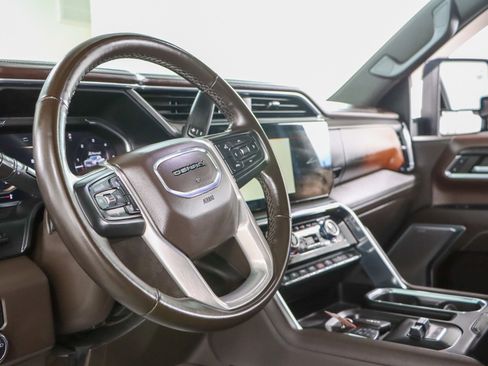 Used 2024 GMC Sierra 2500 Denali w/ Denali Reserve Package image 27