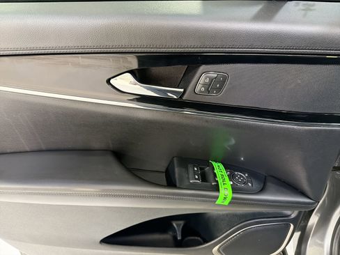 Used 2022 Lincoln Nautilus Reserve image 12