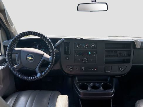 Used 2018 Chevrolet Express 3500 LS RWD image 34