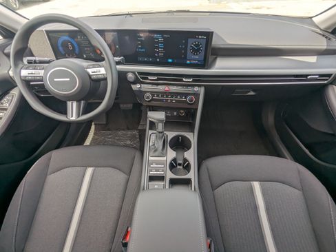 Used 2026 Hyundai Sonata SE FWD image 16