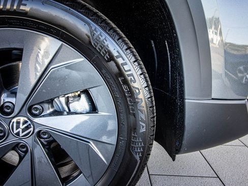 New 2026 Volkswagen Taos S FWD image 21