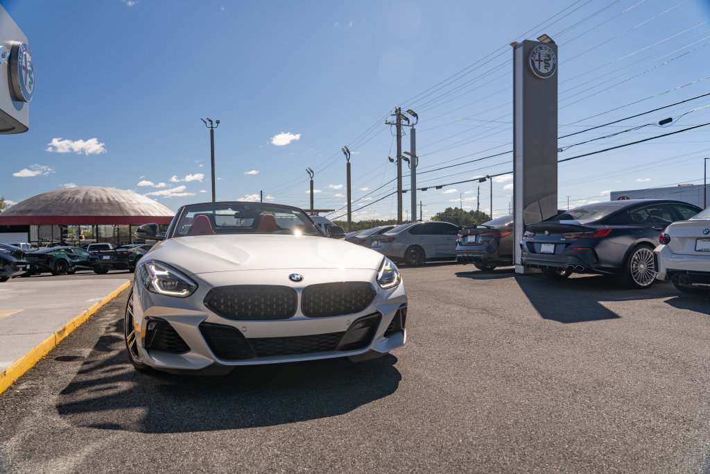 Used 2022 BMW Z4 M40i w/ Premium Package RWD image 11