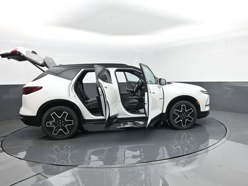 Used 2023 Chevrolet Blazer RS AWD/4WD image 31