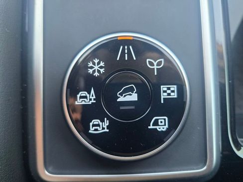 New 2026 Nissan Pathfinder SV FWD image 19