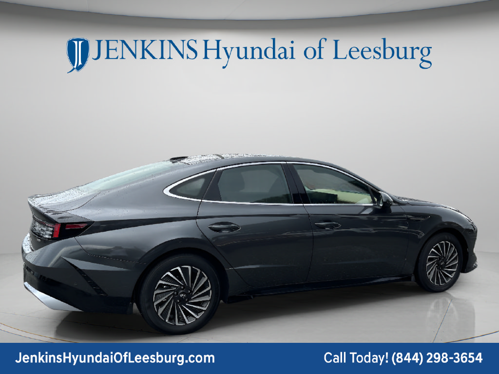New 2026 Hyundai Sonata Limited FWD image 4