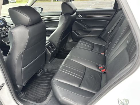 Used 2022 Honda Accord Touring image 16
