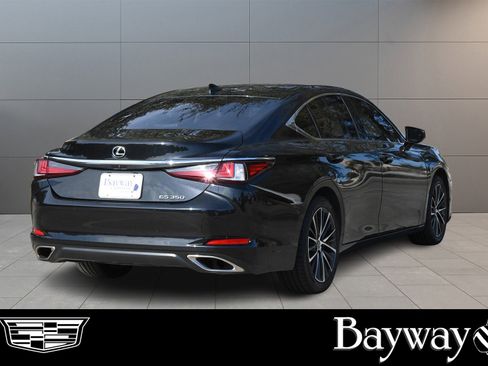 Used 2022 Lexus ES 350 w/ Premium Package image 5