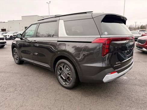 New 2026 Kia Carnival EX FWD image 4