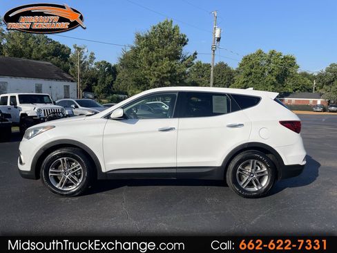 Used 2017 Hyundai Santa Fe Sport FWD image 1