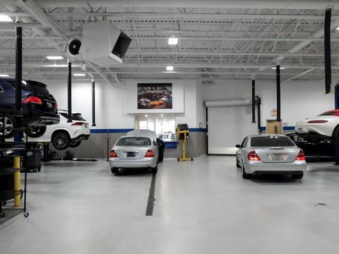 Certified 2025 Mercedes-Benz CLA 250 4MATIC image 33