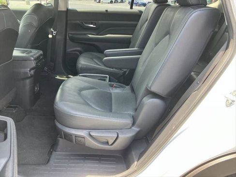 Certified 2024 Toyota Grand Highlander AWD image 27