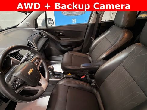 Used 2017 Chevrolet Trax LT w/ LT Convenience Package image 10