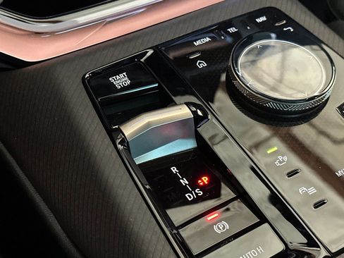 Used 2025 BMW X3 xDrive30i w/ Convenience Package image 15