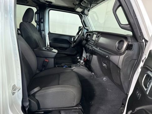 Used 2023 Jeep Wrangler Unlimited w/ Convenience Group AWD/4WD image 28